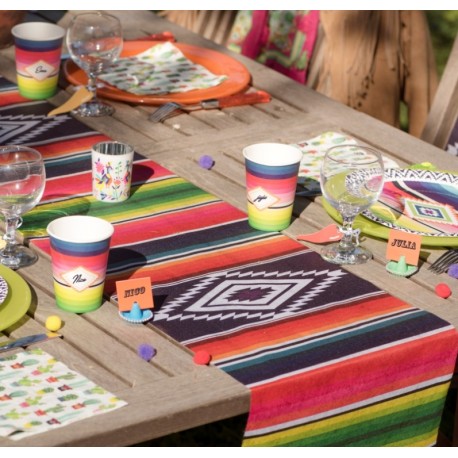 Décoz vos tables avec des chemins de table colorés !
